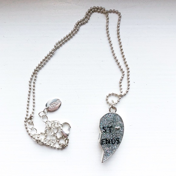 Vintage Claires silver Best Friends heart necklace - Picture 1 of 7